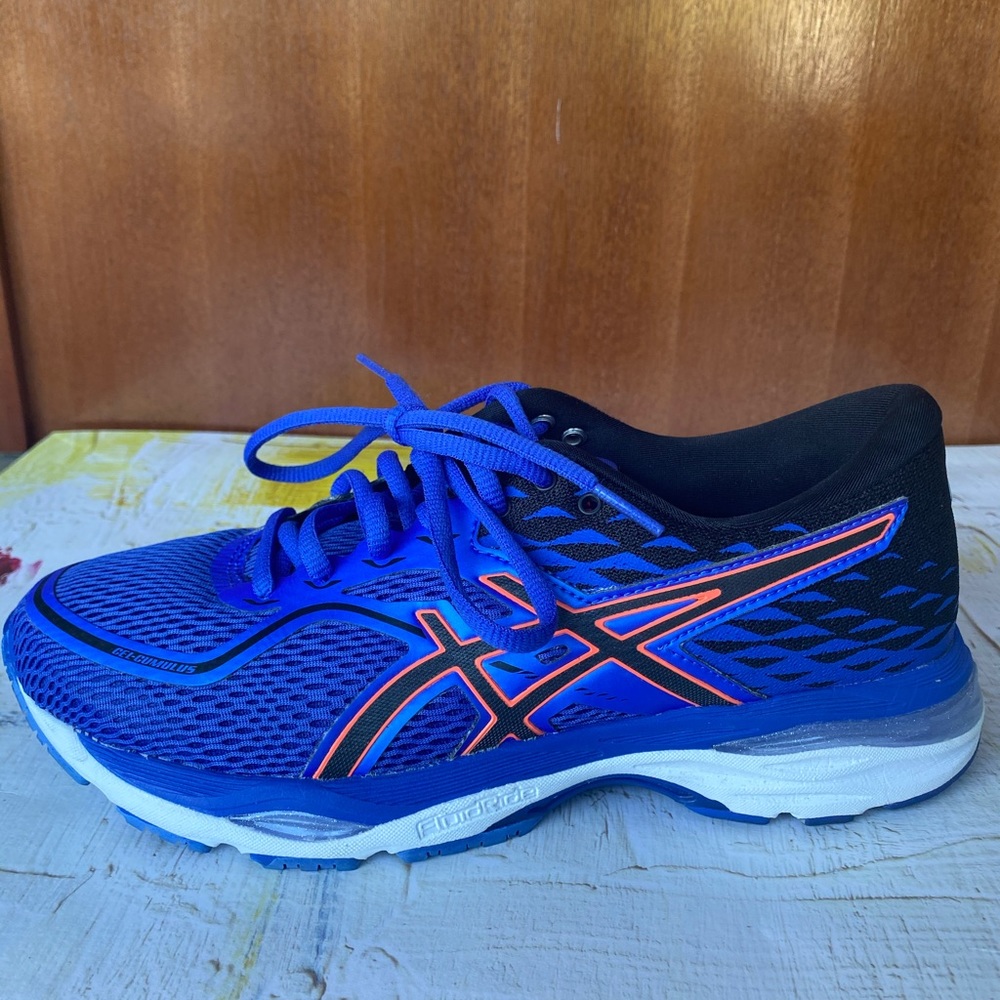 ASICS Running Shoes - Picture 3 of 4
